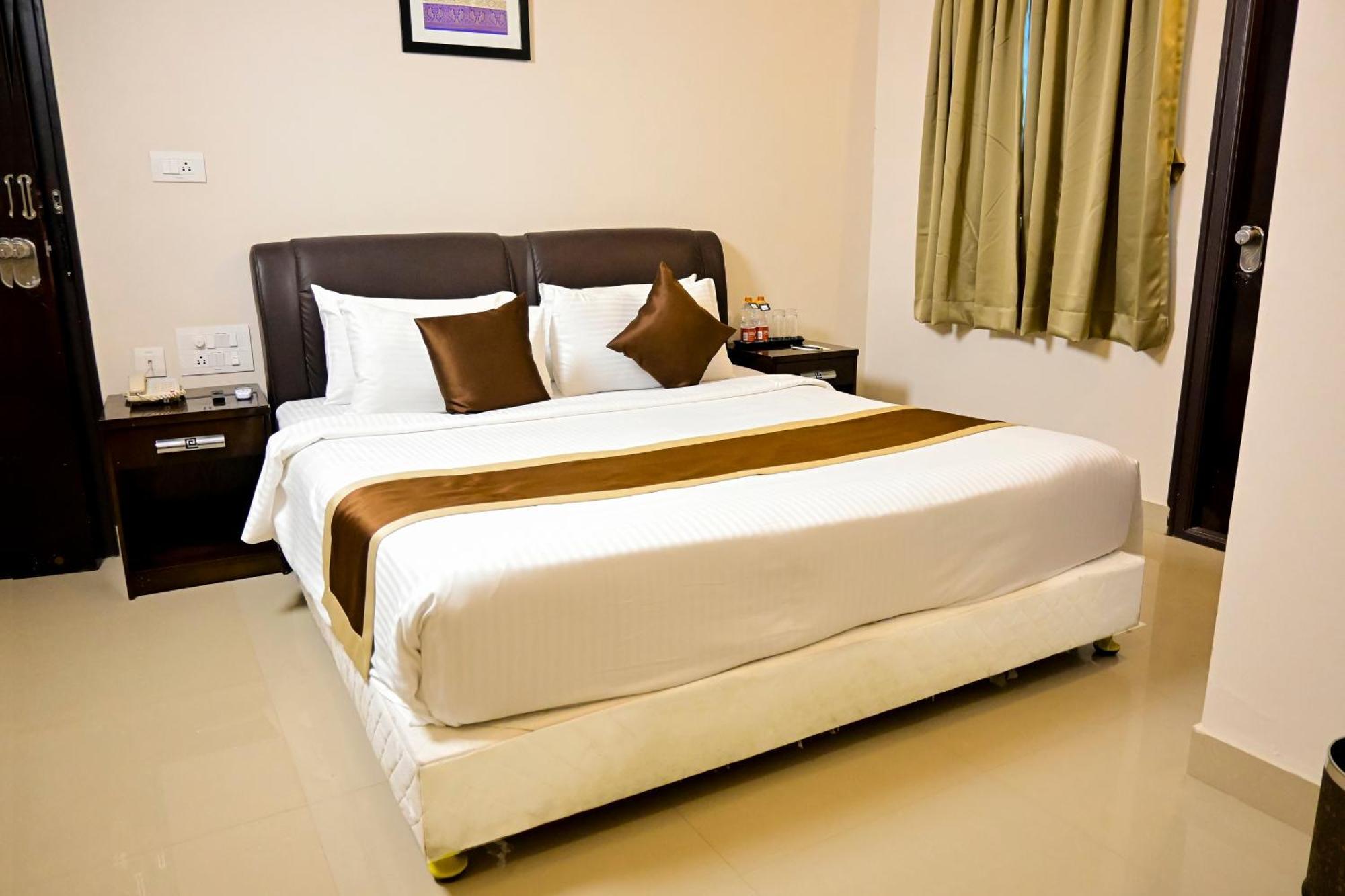 Tgi Livancia Hillside Mysore Exterior photo